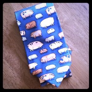 Pig silk tie (Past Times)